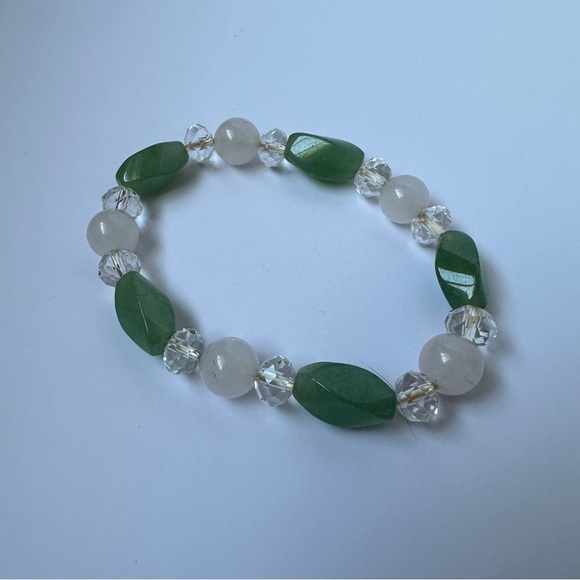 Vintage Semi-Precious Bead Green Chalcedony Rock Crystal Quartz Stretch Bracelet - Picture 3 of 8